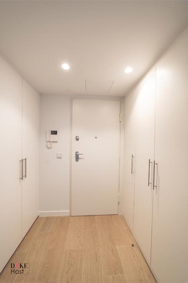 Castilla Luxury A Apartments Madrid Exterior photo